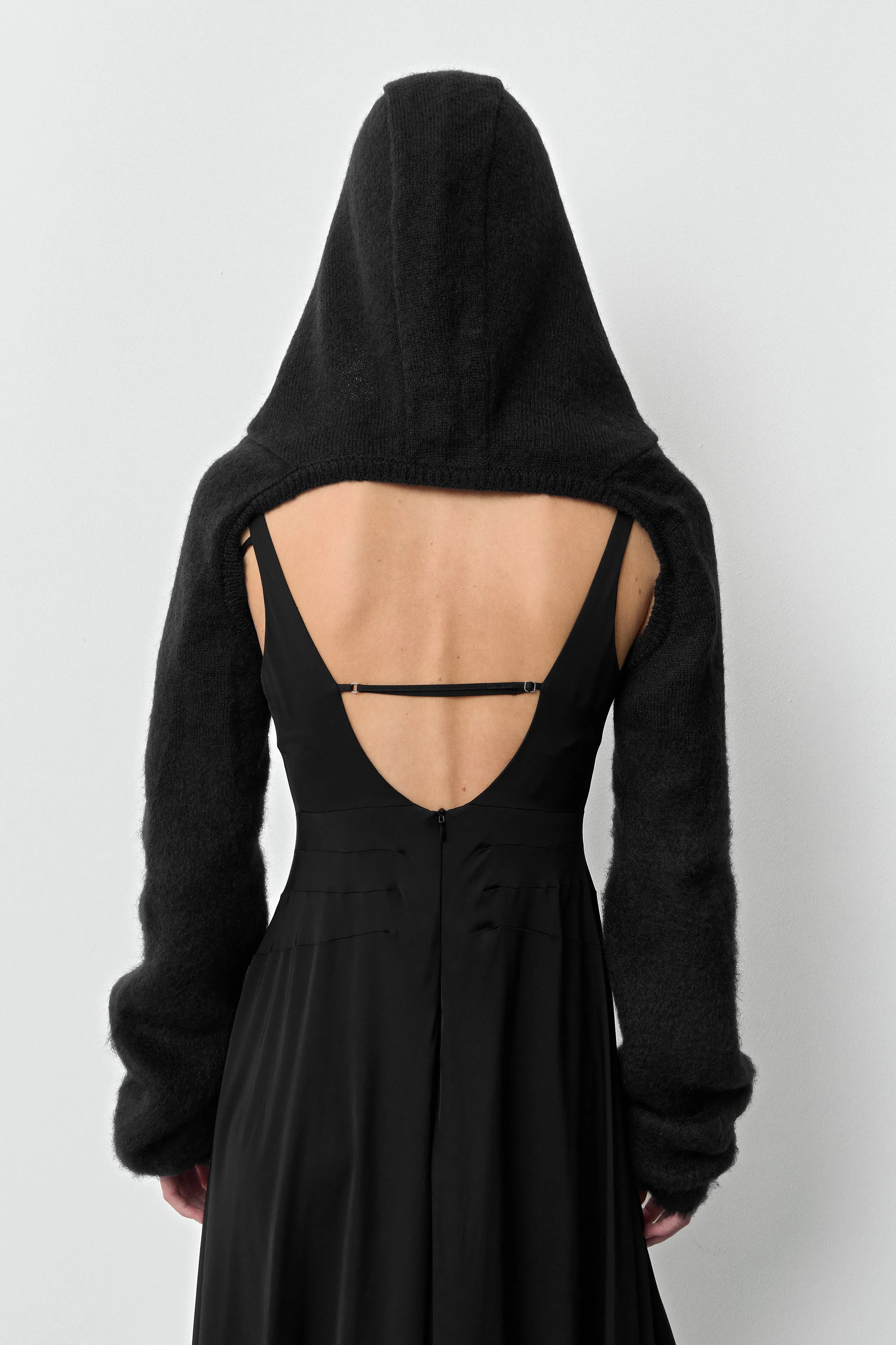 Nivi Hooded Black Sleeves | Miista | Designed & Handmade in Europe